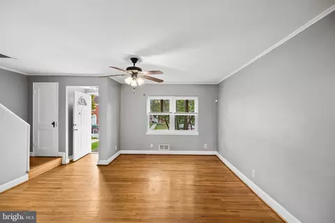 Living - 820 Bradhurst, Baltimore, MD 21212 photo 1 of 1