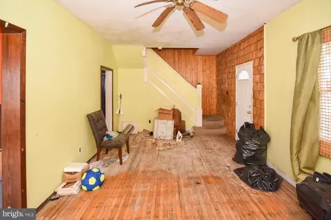 Living - 2909 Chesley Ave, Baltimore, MD 21234 photo 1 of 4