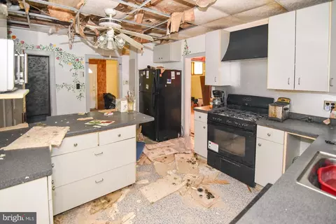 Kitchen - 2909 Chesley Ave, Baltimore, MD 21234 photo 2 of 3