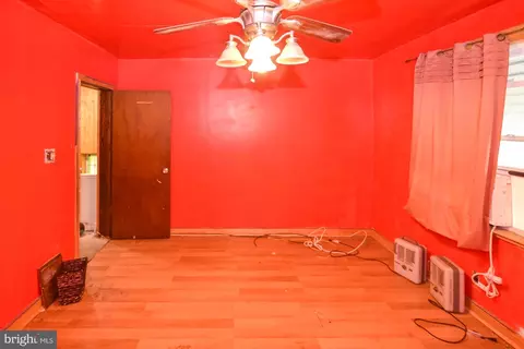 Living - 2909 Chesley Ave, Baltimore, MD 21234 photo 4 of 4