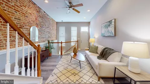 Entry Way - 1410 N Bond St, Baltimore, MD 21213 photo 3 of 10