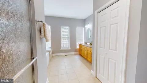 Entry Way - 1410 N Bond St, Baltimore, MD 21213 photo 8 of 10