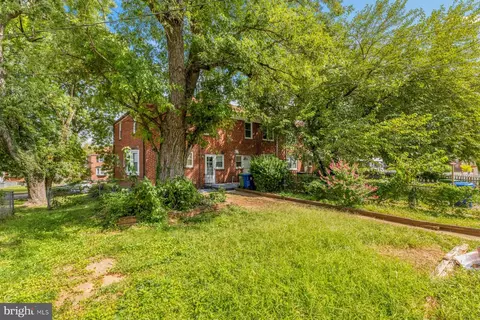Exterior - 810 Wedgewood Rd, Baltimore, MD 21229 photo 6 of 6