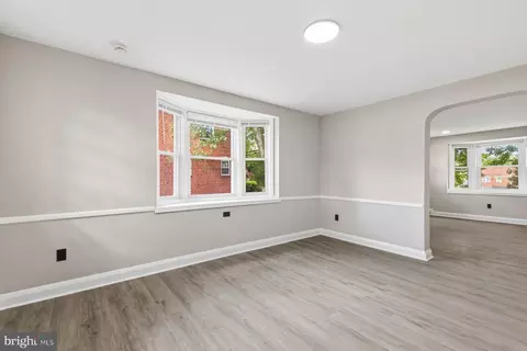 Living - 810 Wedgewood Rd, Baltimore, MD 21229 photo 5 of 5