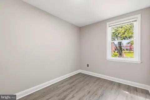 Bedroom - 810 Wedgewood Rd, Baltimore, MD 21229 photo 1 of 2