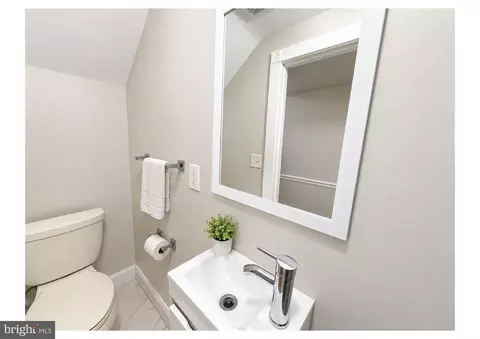 Bath - 1501 E Baltimore St, Baltimore, MD 21231 photo 1 of 4