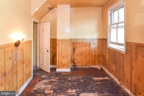 Bedroom - 613 Harding Pl, Baltimore, MD 21211 photo 1 of 3