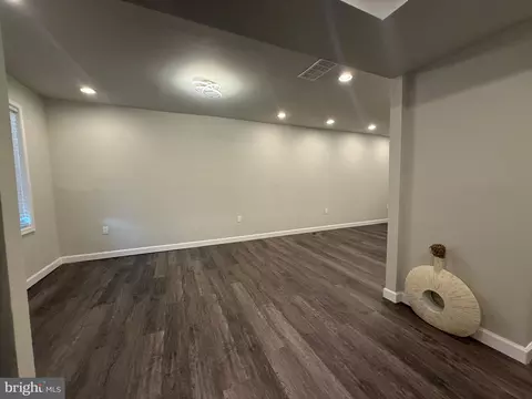 Living - 606 Springfield Ave, Baltimore, MD 21212 photo 1 of 5