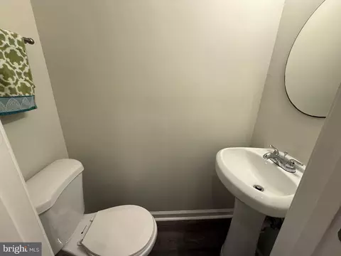 Bath - 606 Springfield Ave, Baltimore, MD 21212 photo 2 of 2