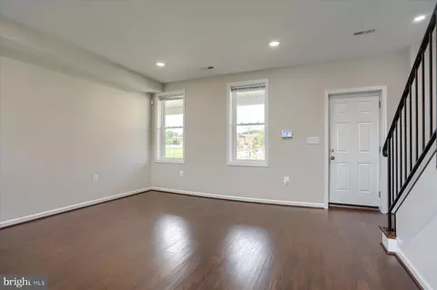 Living - 1503 N Payson St N, Baltimore, MD 21217 photo 4 of 5