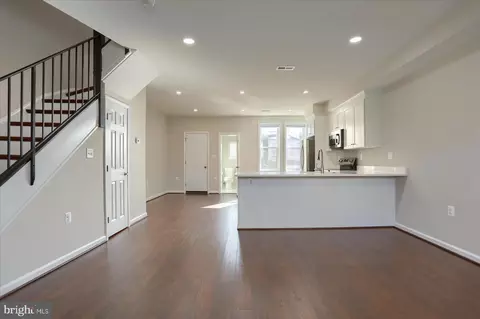 Living - 1503 N Payson St N, Baltimore, MD 21217 photo 3 of 5