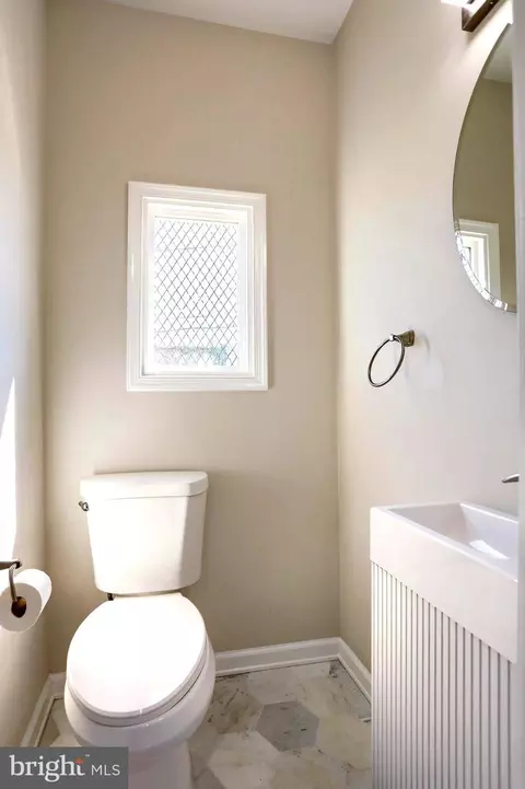 Bath - 1503 N Payson St N, Baltimore, MD 21217 photo 1 of 2