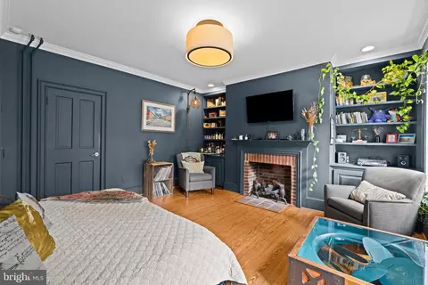 Bedroom - 3711 Clipper Rd, Baltimore, MD 21211 photo 4 of 10