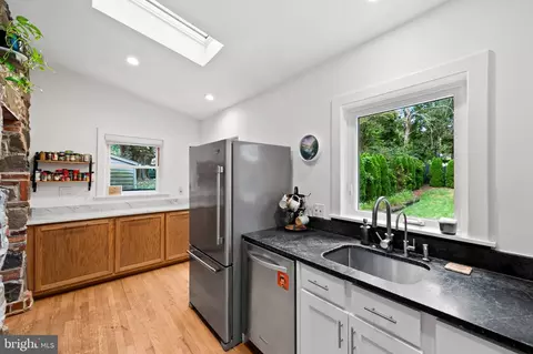 Kitchen - 3711 Clipper Rd, Baltimore, MD 21211 photo 3 of 4