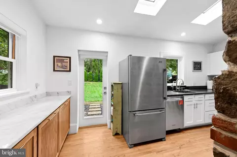 Kitchen - 3711 Clipper Rd, Baltimore, MD 21211 photo 4 of 4