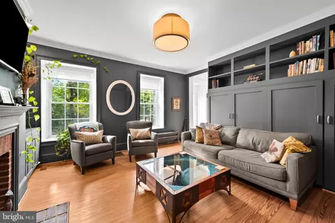 Living - 3711 Clipper Rd, Baltimore, MD 21211 photo 4 of 5