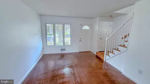 Living - 617 Brisbane Rd, Baltimore, MD 21229 photo 1 of 1