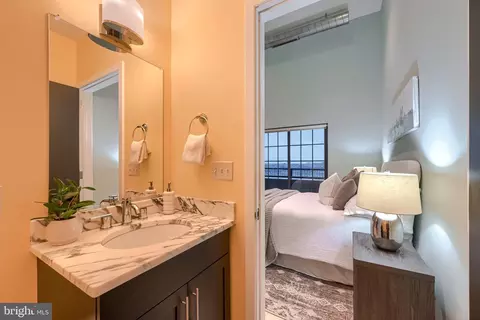 Bath - 1200 Steuart St #1515, Baltimore, MD 21230 photo 5 of 5