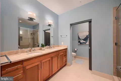 Bath - 1200 Steuart St #1515, Baltimore, MD 21230 photo 1 of 5