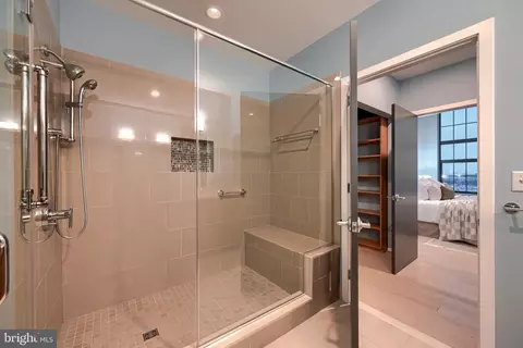 Bath - 1200 Steuart St #1515, Baltimore, MD 21230 photo 3 of 5