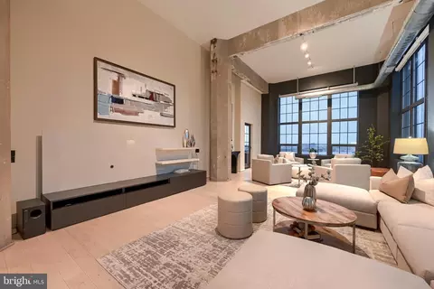 Living - 1200 Steuart St #1515, Baltimore, MD 21230 photo 3 of 11