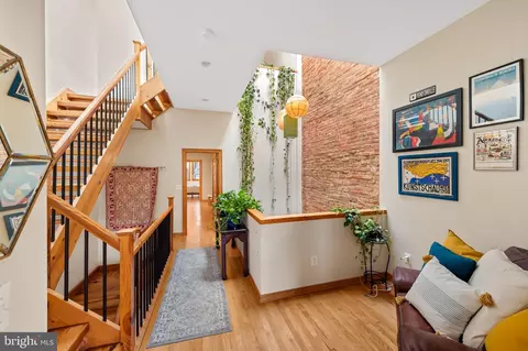 Entry Way - 1802 Saint Paul St, Baltimore, MD 21202 photo 14 of 22
