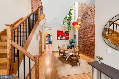 Entry Way - 1802 Saint Paul St, Baltimore, MD 21202 photo 5 of 22