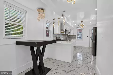 Entry Way - 1900 N Collington Ave, Baltimore, MD 21213 photo 5 of 11