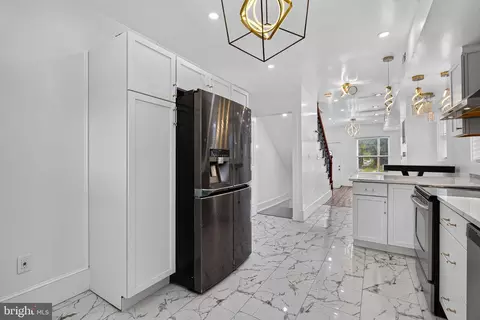 Entry Way - 1900 N Collington Ave, Baltimore, MD 21213 photo 7 of 11