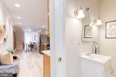 Entry Way - 1806 Light St, Baltimore, MD 21230 photo 12 of 15