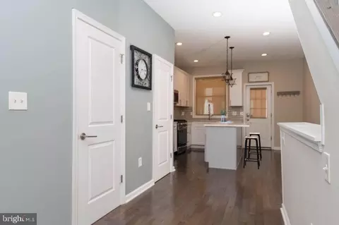 Entry Way - 3827 Hudson St, Baltimore, MD 21224 photo 3 of 8