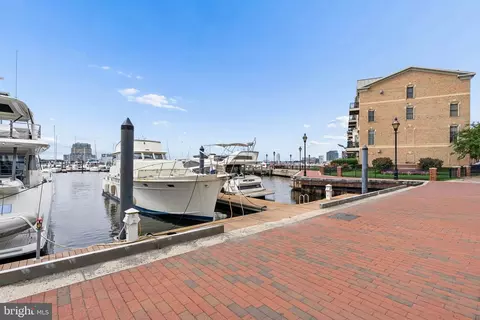 Exterior - 2702 Lighthouse Pt E #629, Baltimore, MD 21224 photo 3 of 5