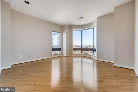 Living - 10 E Lee St #2608, Baltimore, MD 21202 photo 2 of 7