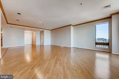 Living - 10 E Lee St #2608, Baltimore, MD 21202 photo 6 of 7