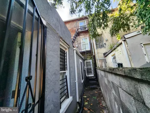 Exterior - 1310 W Pratt St, Baltimore, MD 21223 photo 1 of 2