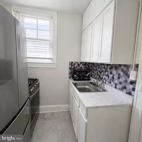 Kitchen - 658 Dumbarton Ave, Baltimore, MD 21218 photo 2 of 2