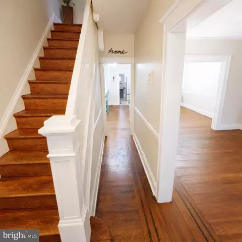Entry Way - 658 Dumbarton Ave, Baltimore, MD 21218 photo 1 of 5