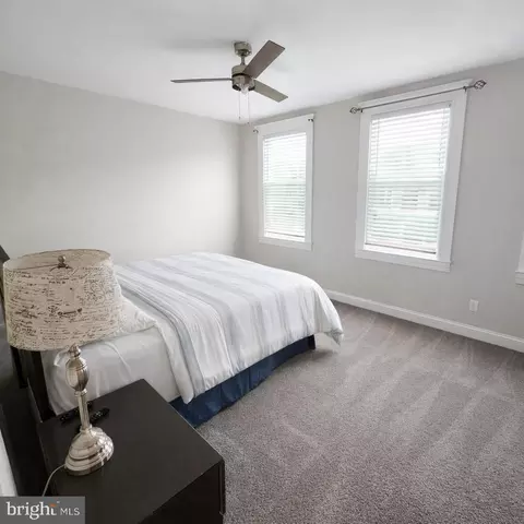 Bedroom - 658 Dumbarton Ave, Baltimore, MD 21218 photo 2 of 4