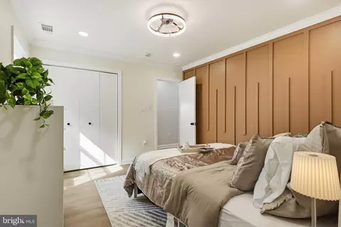 Bedroom - 6231 Marlora Rd, Baltimore, MD 21239 photo 2 of 2
