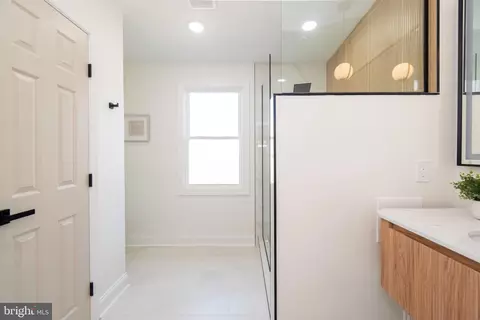 Entry Way - 2612 Cecil Ave, Baltimore, MD 21218 photo 1 of 1