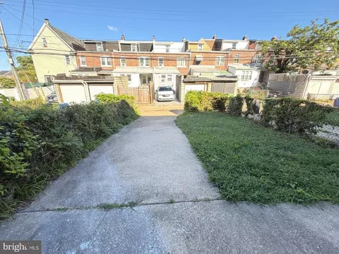 Exterior - 641 N Augusta Ave, Baltimore, MD 21229 photo 6 of 7