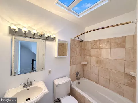 Bath - 641 N Augusta Ave, Baltimore, MD 21229 photo 2 of 2