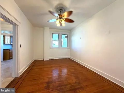 Living - 641 N Augusta Ave, Baltimore, MD 21229 photo 5 of 9