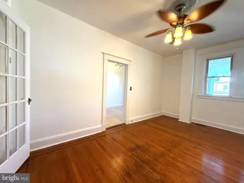 Living - 641 N Augusta Ave, Baltimore, MD 21229 photo 7 of 9