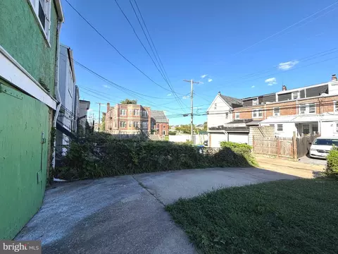 Exterior - 641 N Augusta Ave, Baltimore, MD 21229 photo 4 of 7