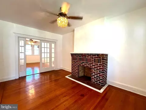 Living - 641 N Augusta Ave, Baltimore, MD 21229 photo 2 of 9