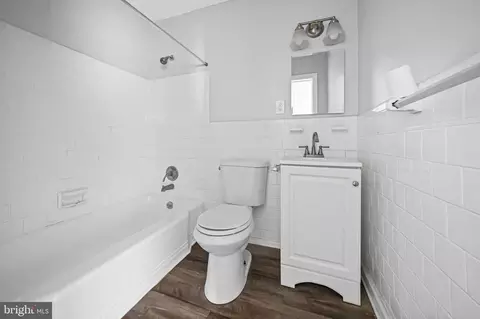Bath - 6125 Macbeth Dr, Baltimore, MD 21239 photo 1 of 2
