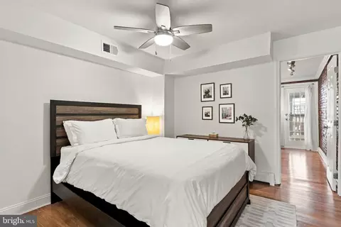 Bedroom - 434 E Clement St E, Baltimore, MD 21230 photo 1 of 6