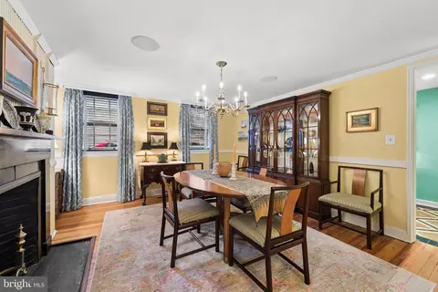 Dining - 12 W Hamilton St, Baltimore, MD 21201 photo 3 of 3