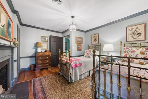 Bedroom - 12 W Hamilton St, Baltimore, MD 21201 photo 5 of 5